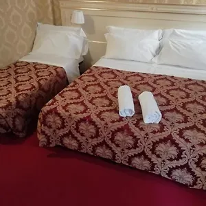 https://casa-margot.hotelinveneto.com